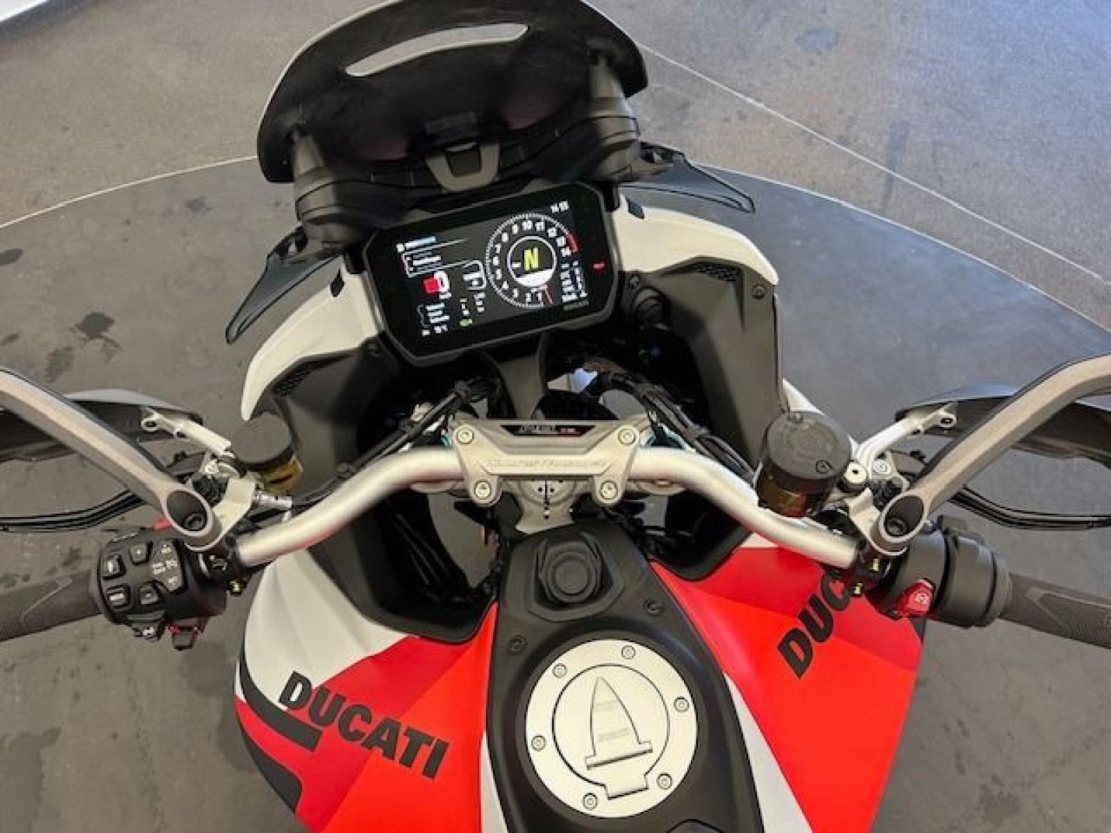 Ducati - Multistrada V4_4