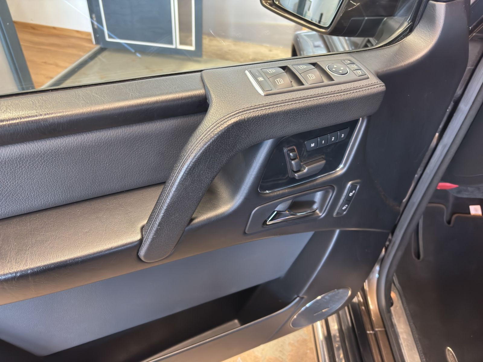 Mercedes-Benz - G 350_15