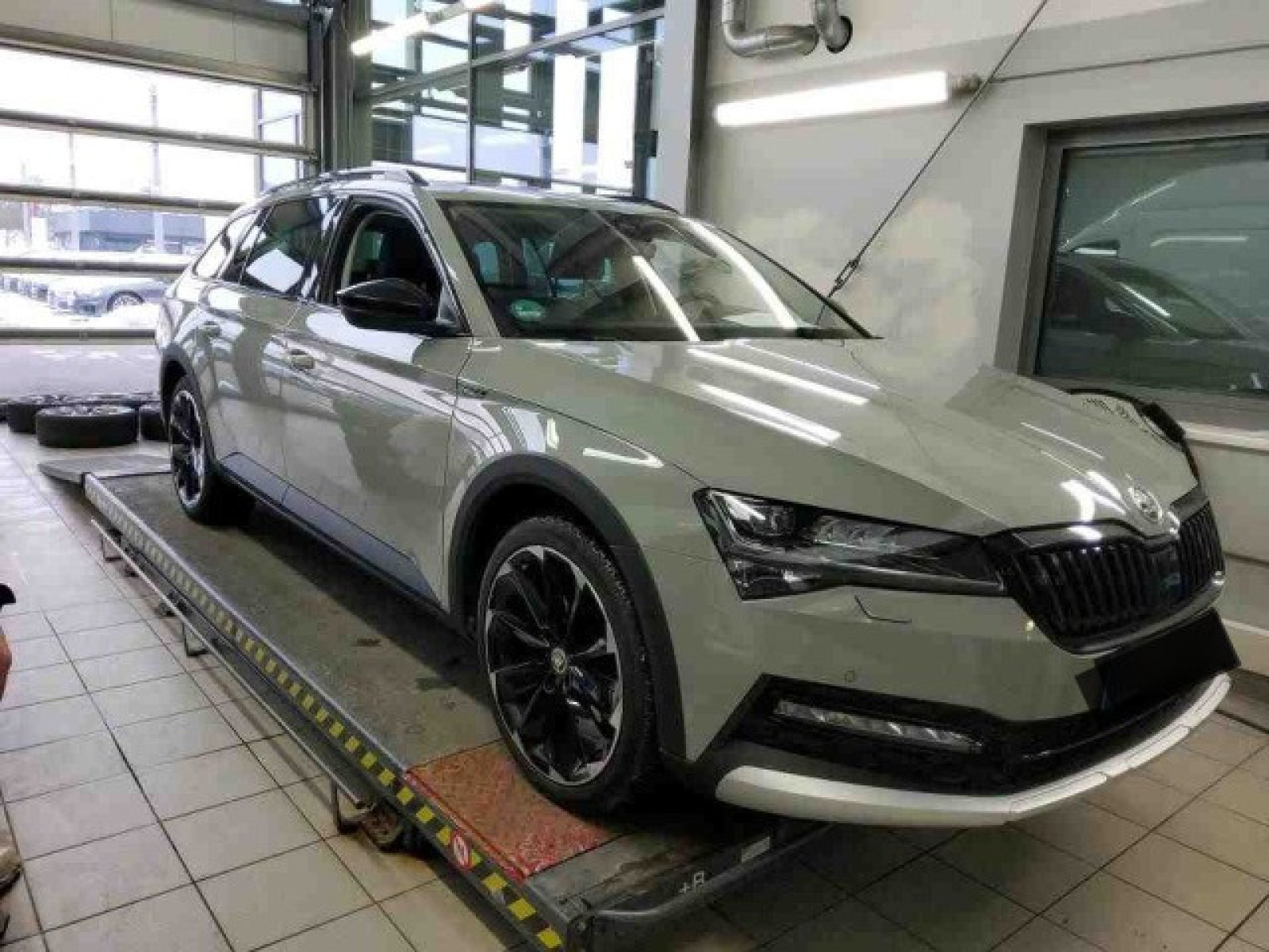 diagonal-frontansicht-aussen