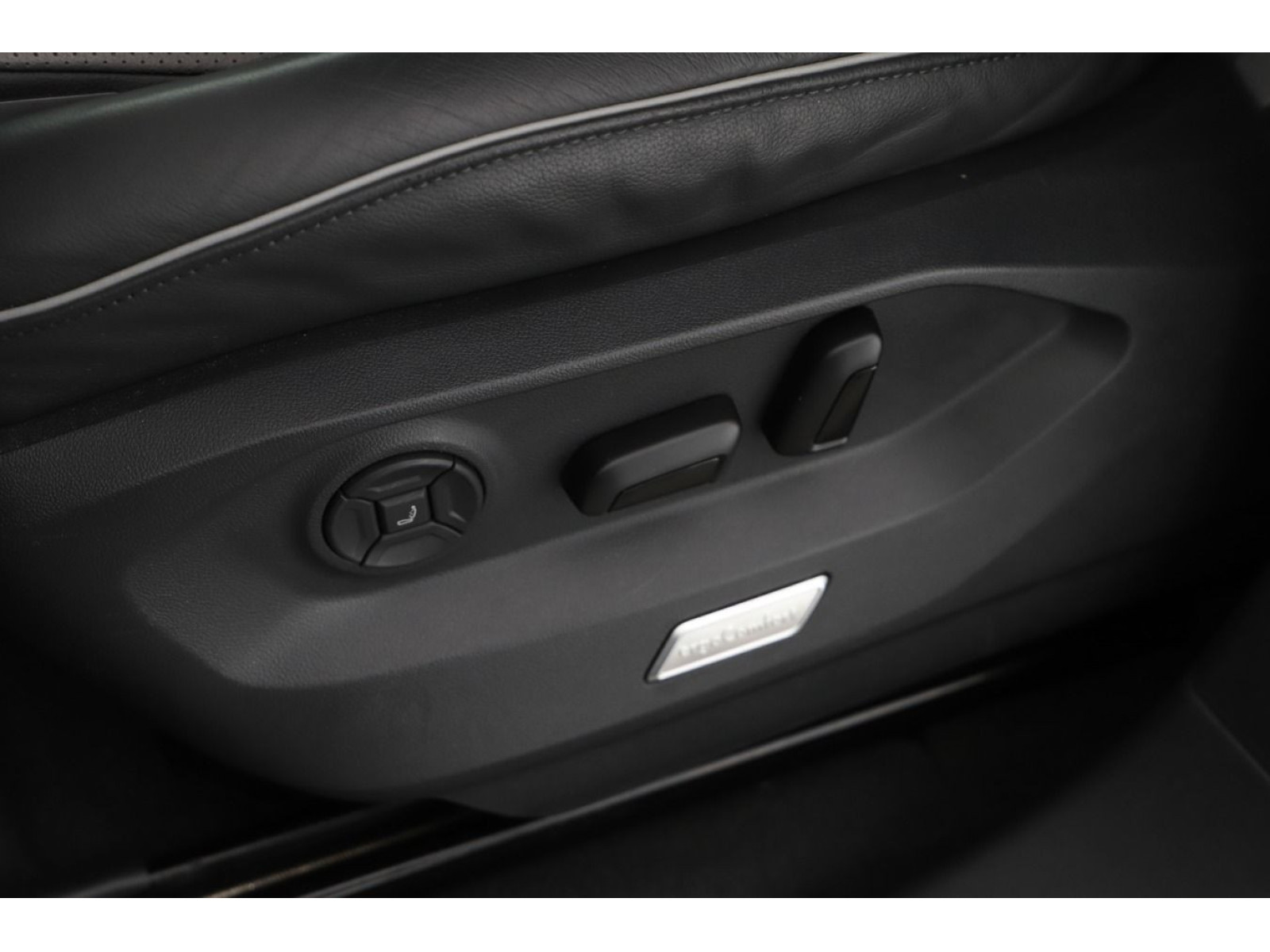 Volkswagen - Touareg_9