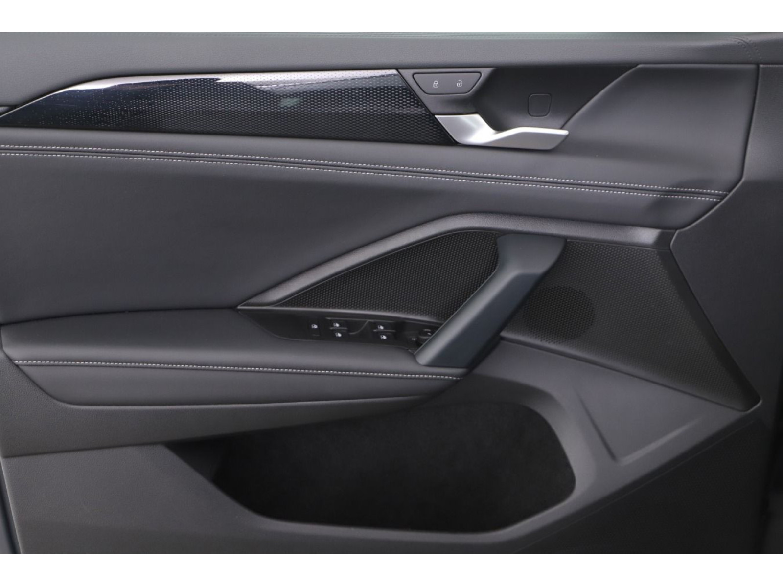 Volkswagen - Tayron_13