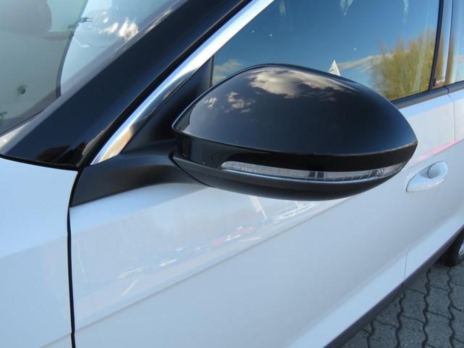 Volkswagen - T-Roc_14