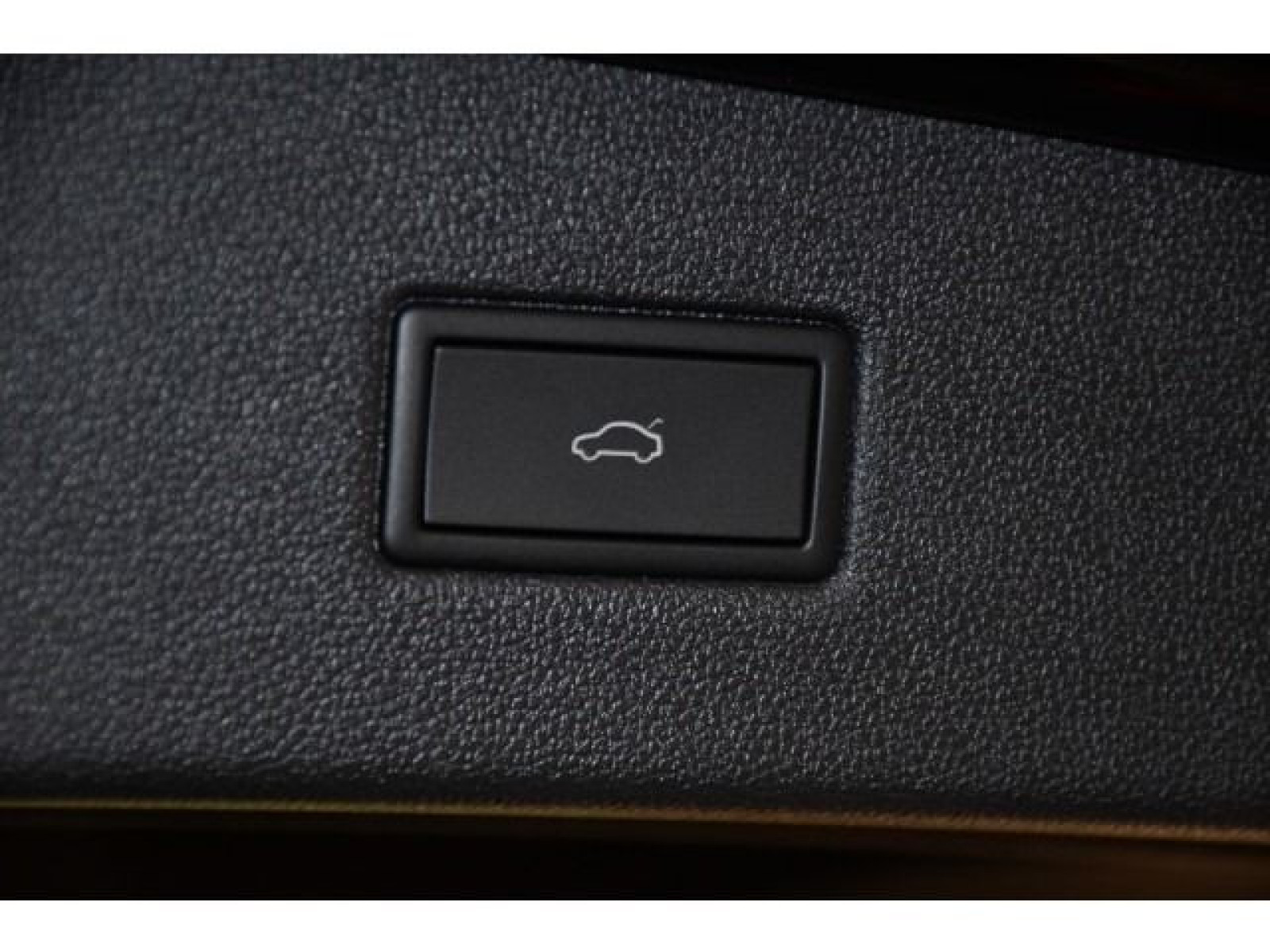 Volkswagen - Touran_12