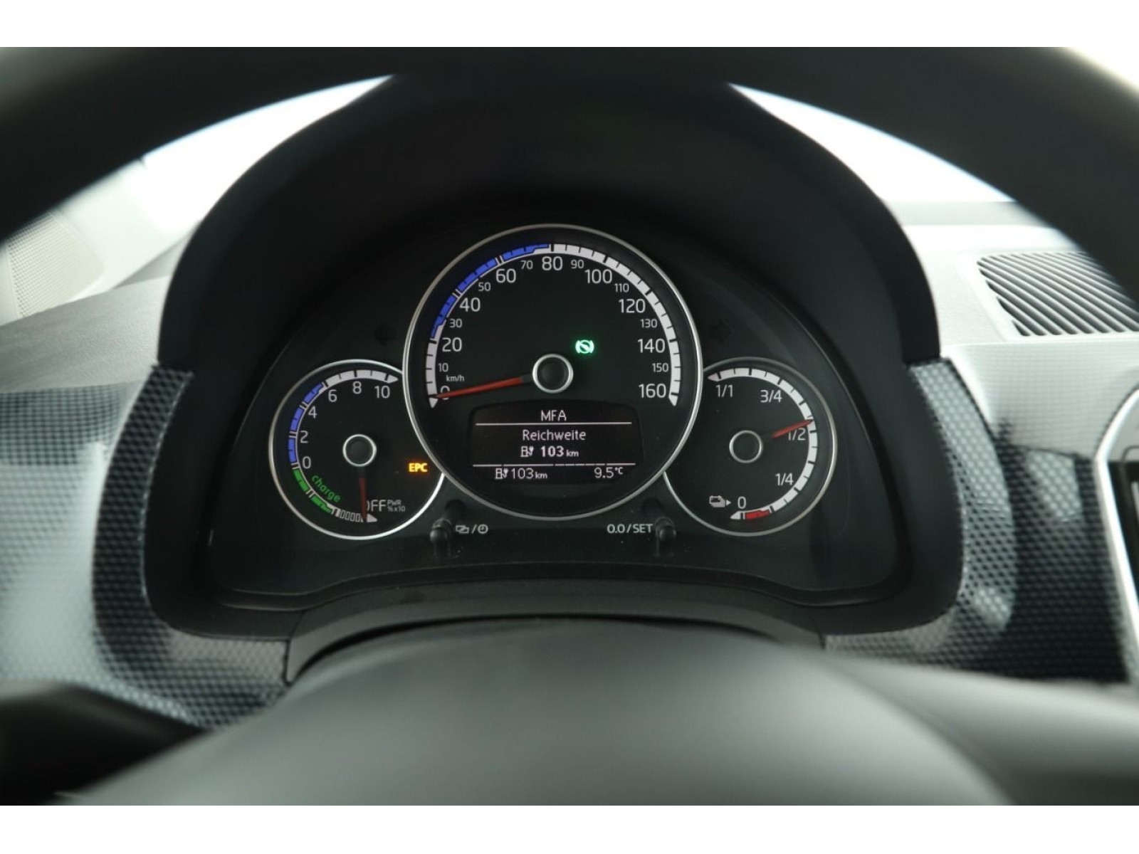 Volkswagen - e-up!_9