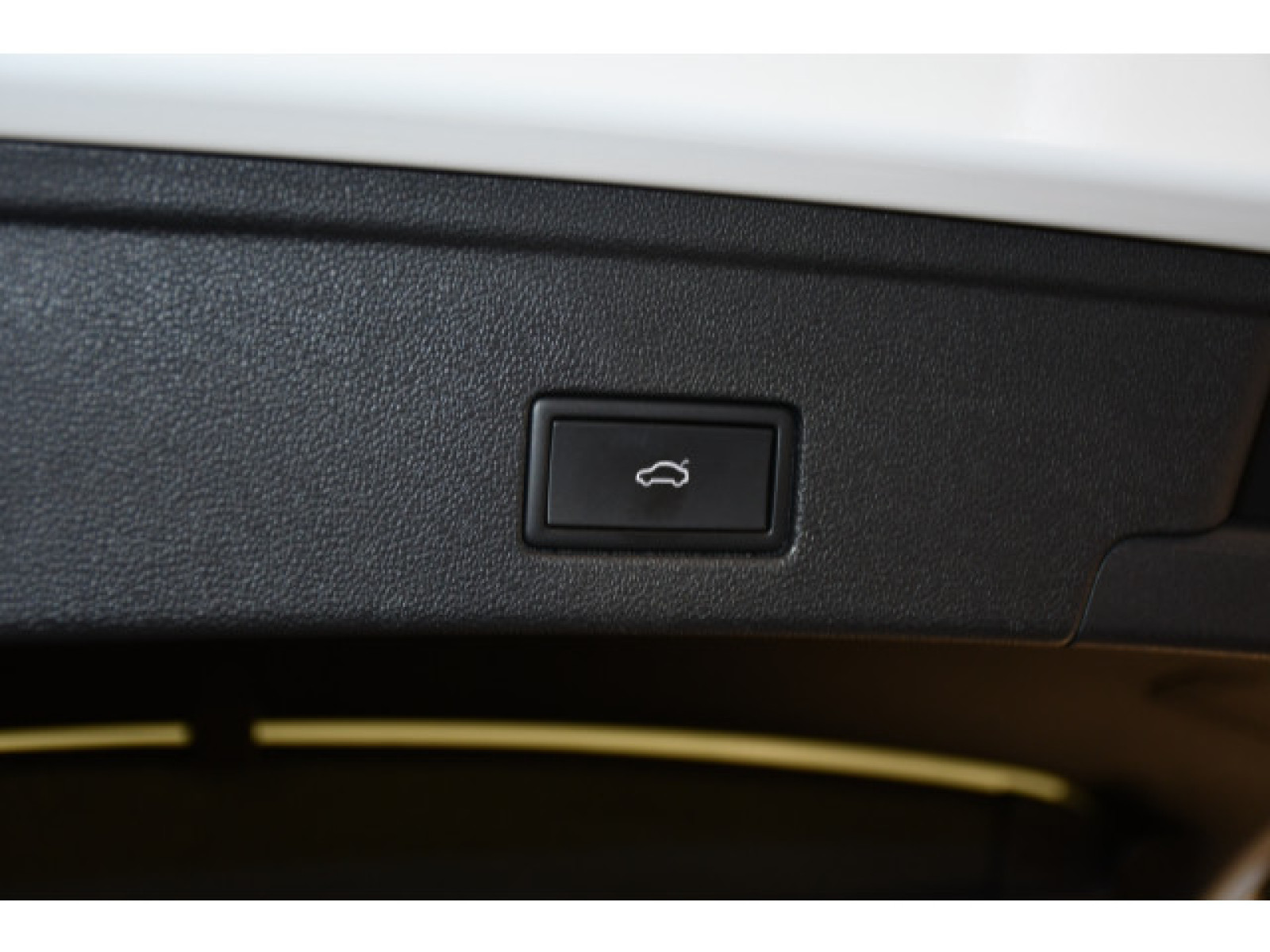 Volkswagen - Touareg_11