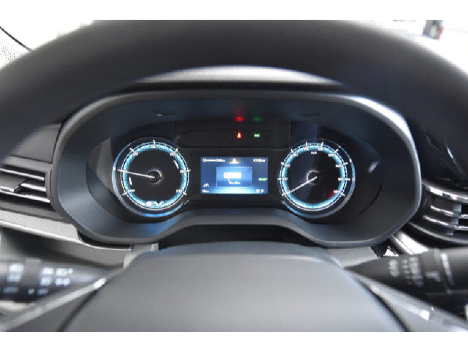 Maxus - eDELIVER 9_8