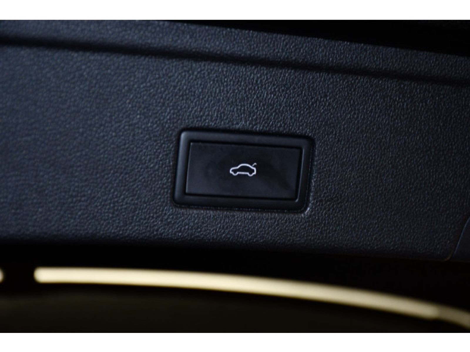 Volkswagen - Touareg_11