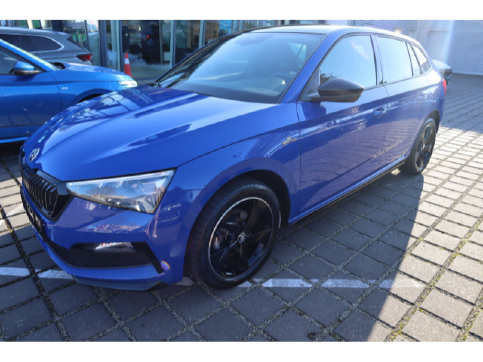 diagonal-frontansicht-aussen