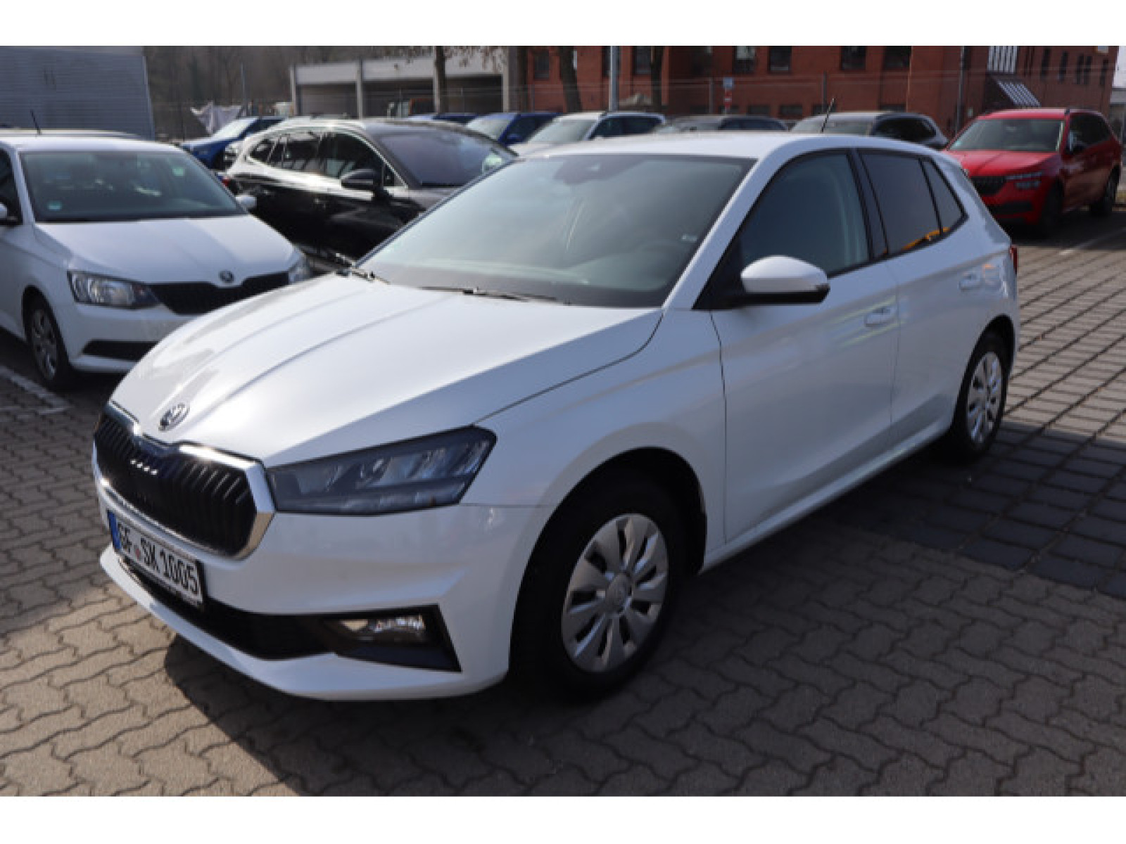 diagonal-frontansicht-aussen