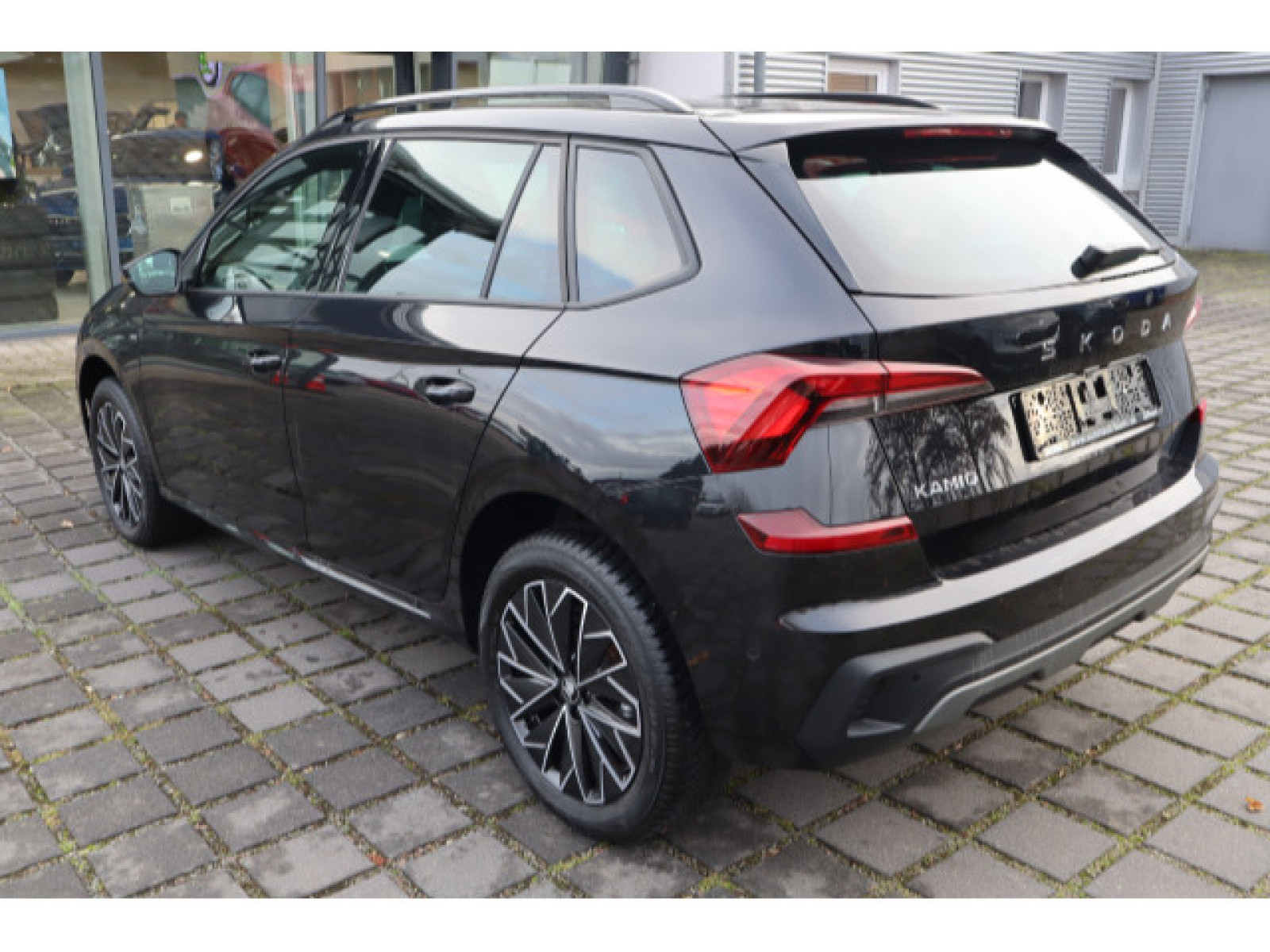 diagonalansicht-hinten-aussen