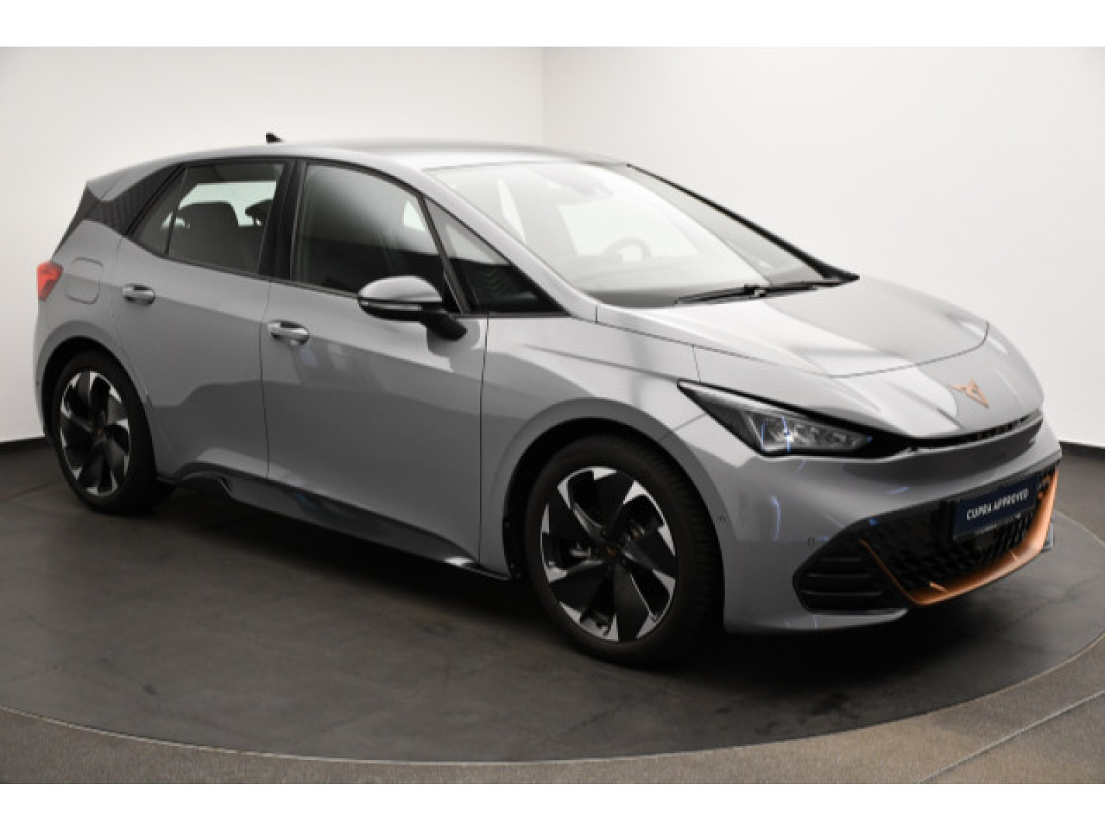 diagonal-frontansicht-aussen