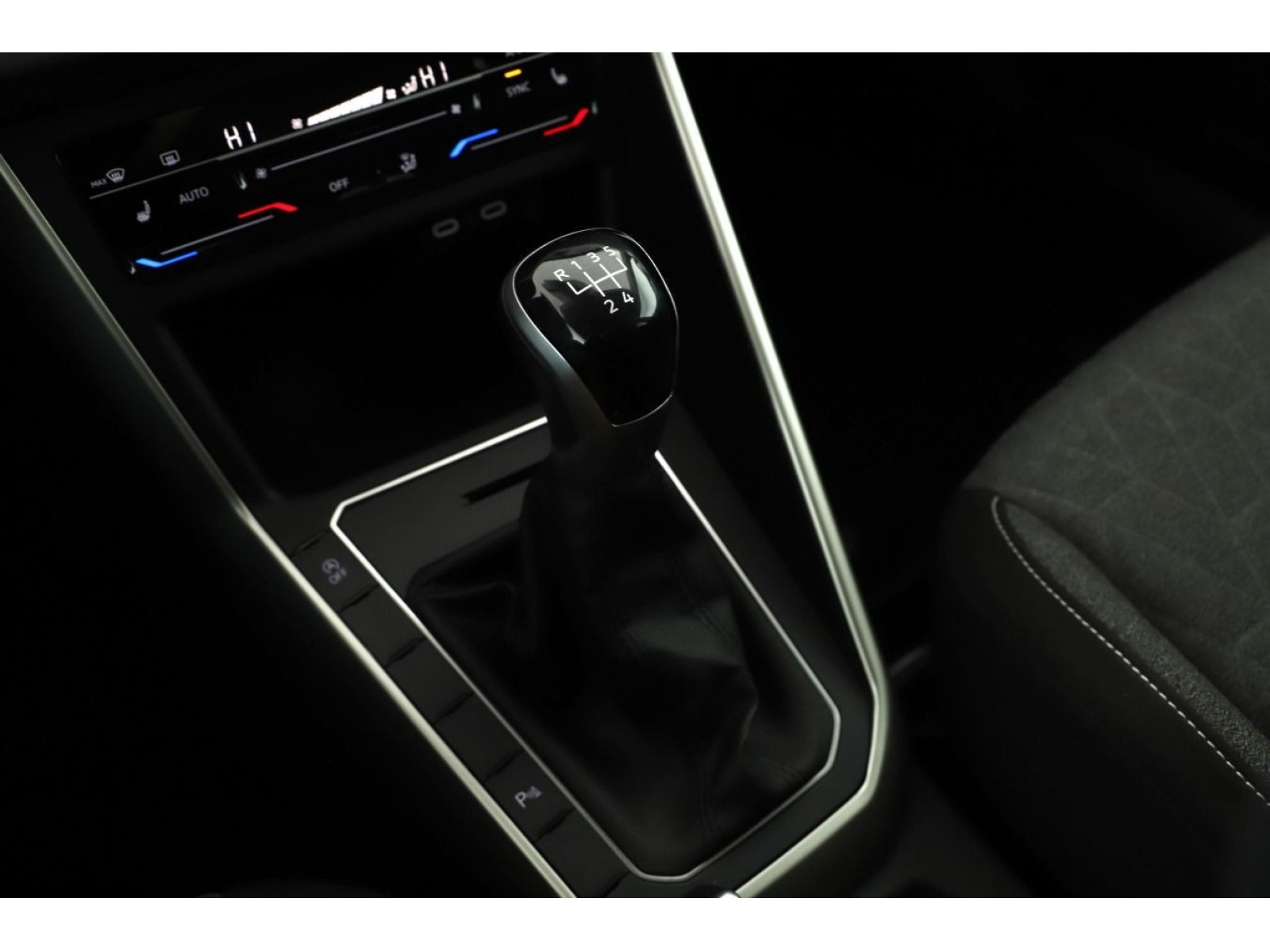 Volkswagen - Polo_12