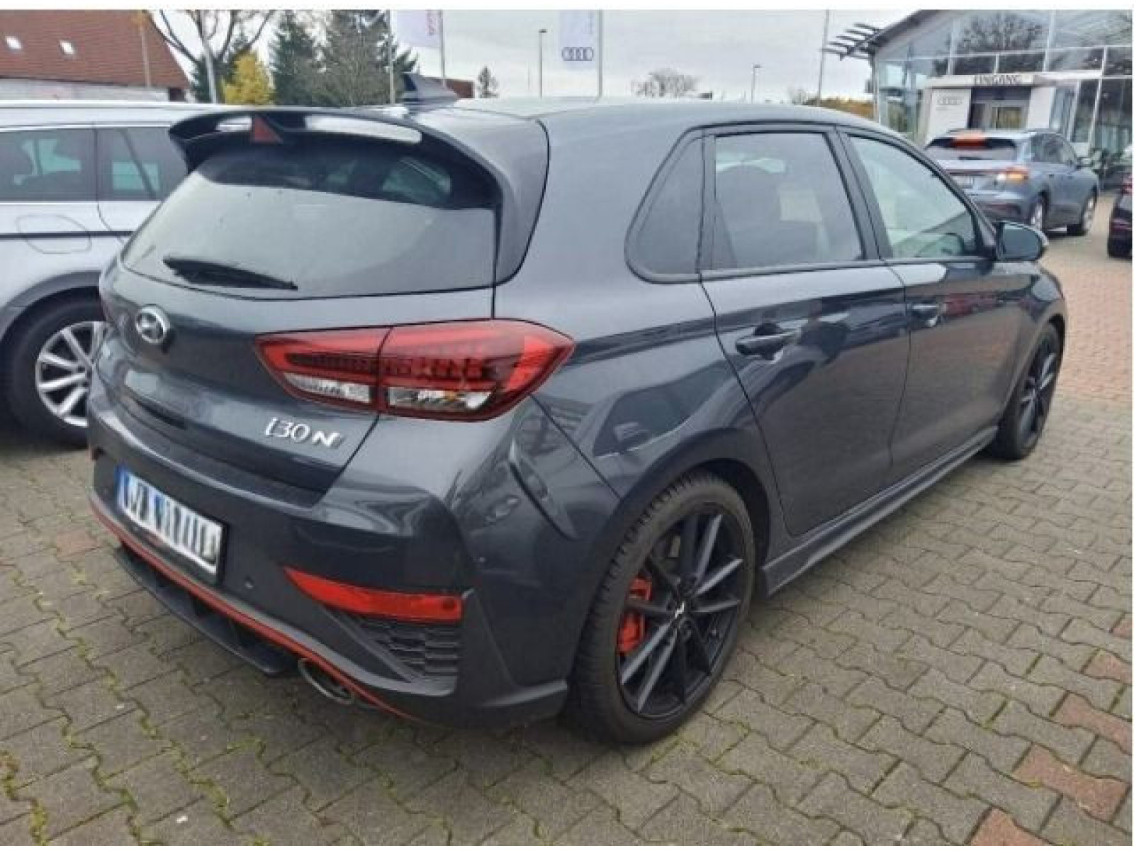 diagonalansicht-hinten-aussen