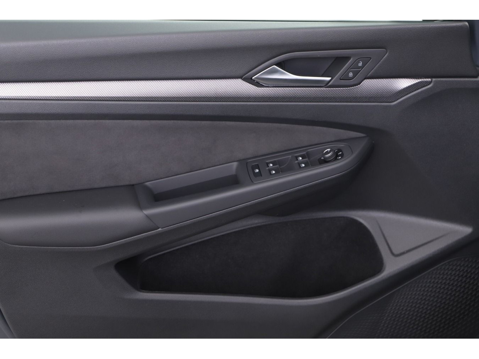 Volkswagen - Golf GTI_13